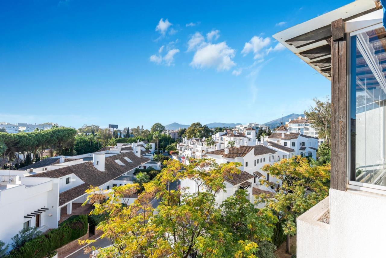 Modern Apartment - 2 Bedrooms, Beachside - Puerto Banus Marbella Exterior foto
