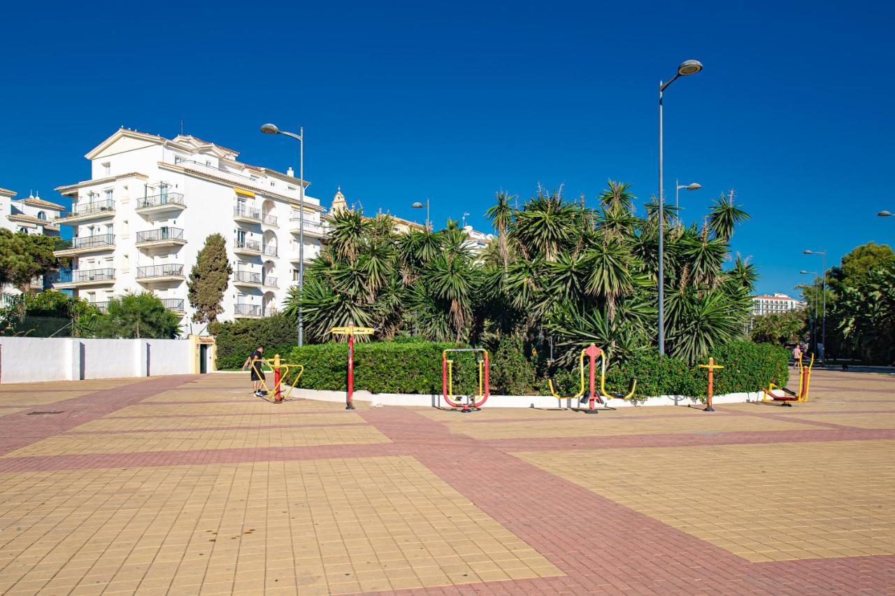 Modern Apartment - 2 Bedrooms, Beachside - Puerto Banus Marbella Exterior foto